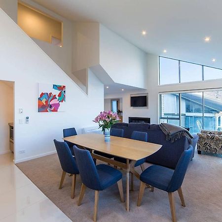 Executive Living In Bluewater - 3 Bedroom Apartment ควีนส์ทาวน์ ภายนอก รูปภาพ